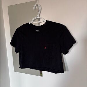 Free W/ Purchase - Levi's Black Crew Neck T-Shirt W/ Raw Hem